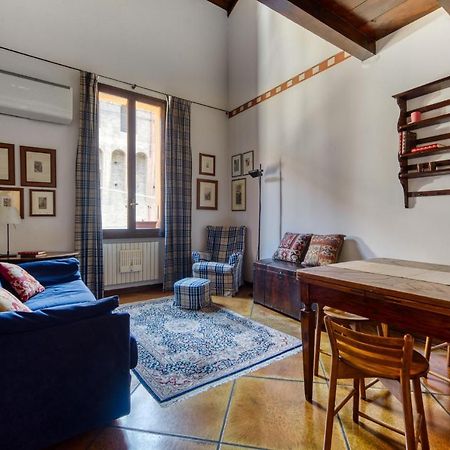 Piazza Maggiore Duplex Apartment By Wonderful Italy Bologna Bagian luar foto