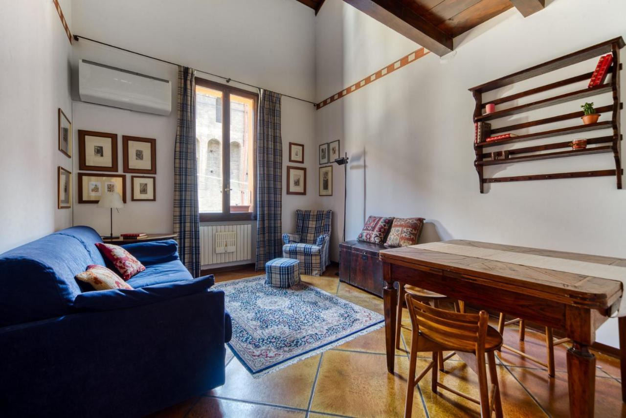 Piazza Maggiore Duplex Apartment By Wonderful Italy Bologna Bagian luar foto